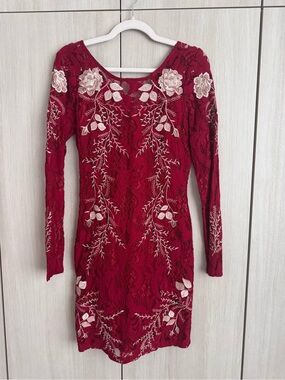 Soieblu Red Lace Long-Sleeve Embroidered Bodycon Dress Sz M